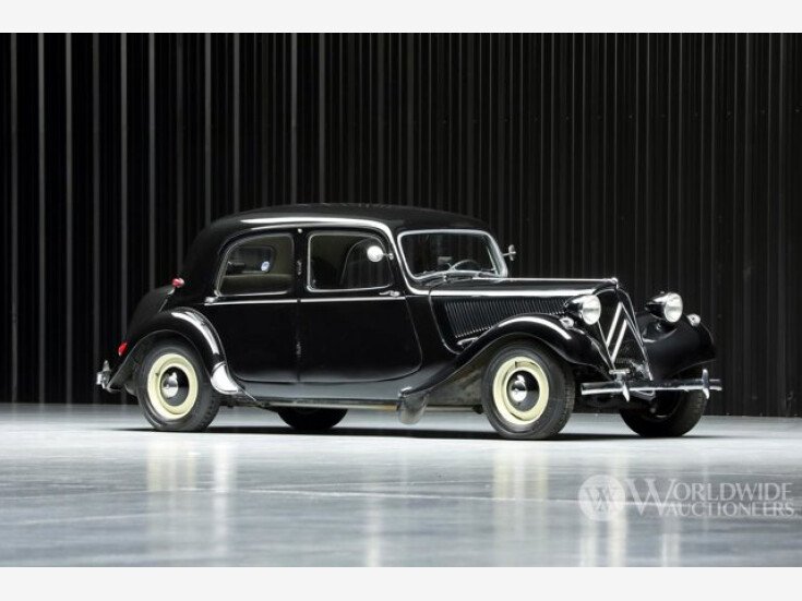 Thumbnail Photo undefined for 1954 Citroen Traction Avant